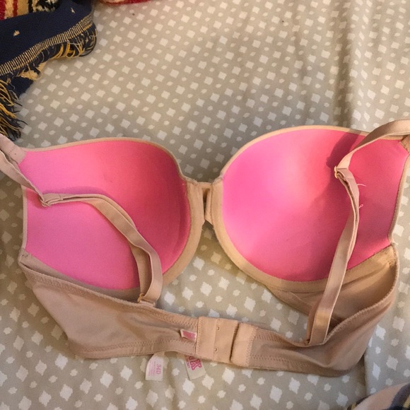 VS Nude Bra. - Picture 3 of 6